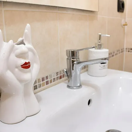 Casa Di Holly - Historic Charm - Italywego Apartment