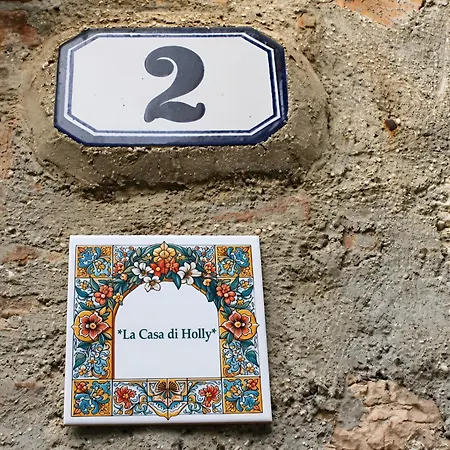 Casa Di Holly - Historic Charm - Italywego Apartment